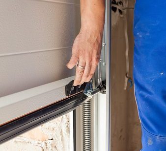 How to Manually Open Garage Door With No Power