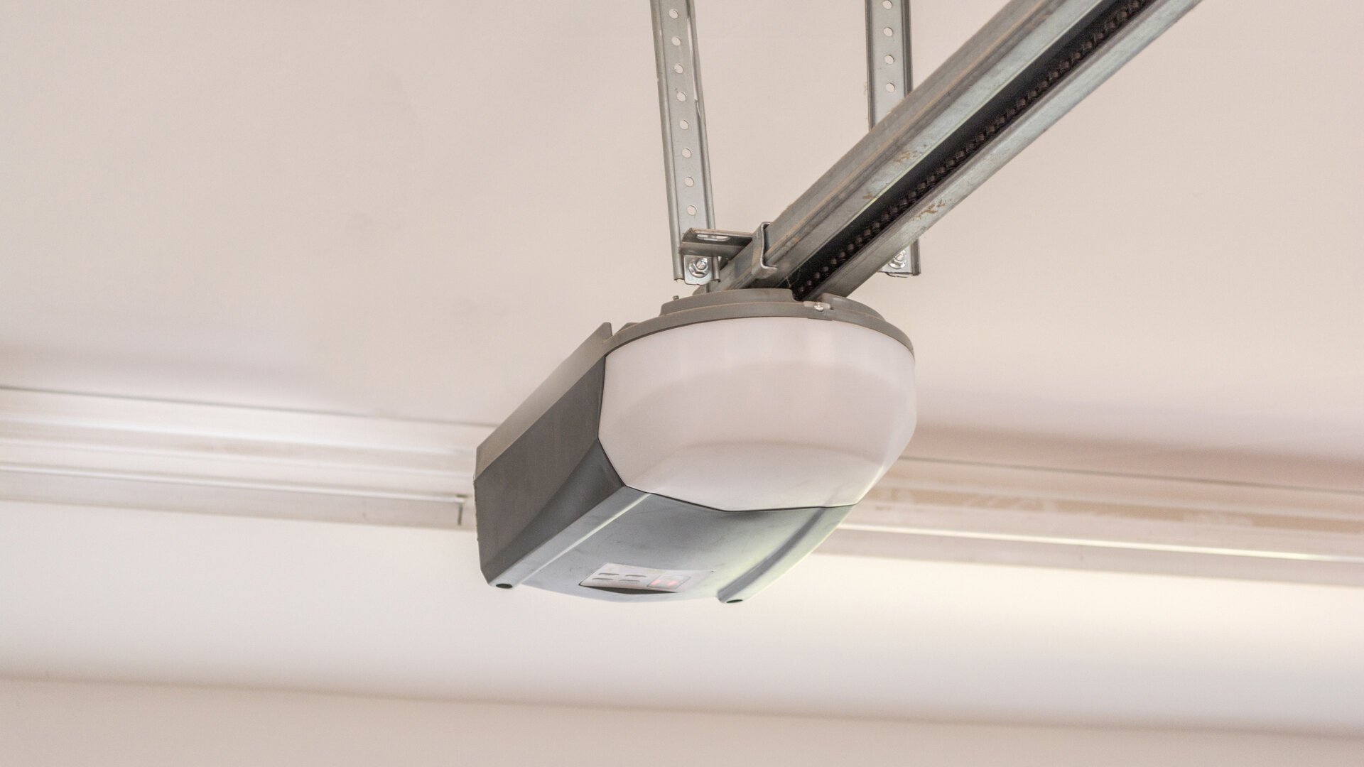 Garage door opener mechanism