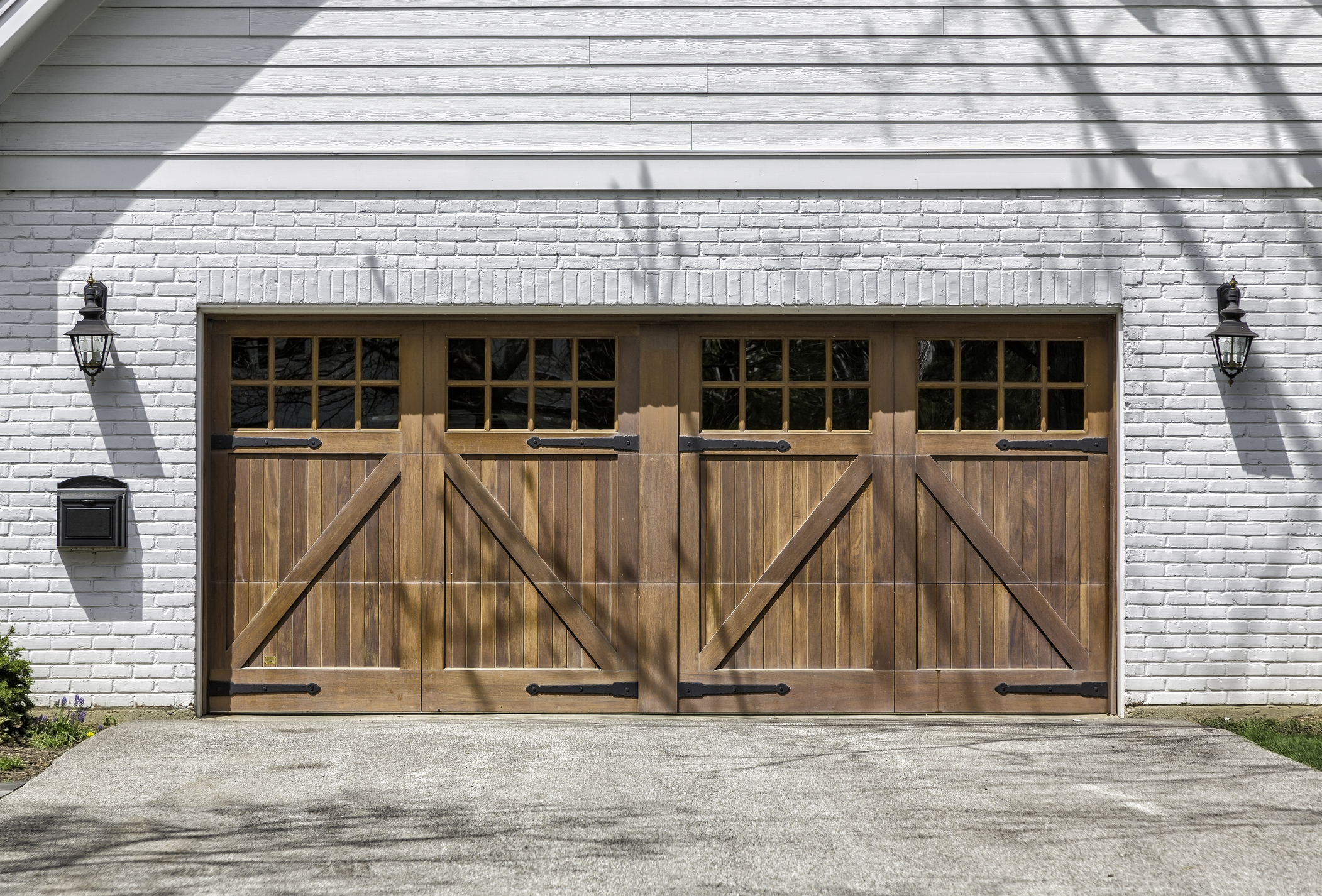 How Much Does it Cost to Install a Replacement Garage Door